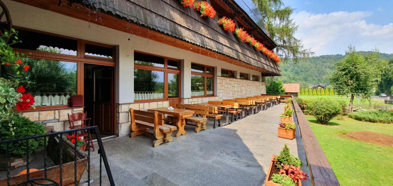 Zajazd Kaluzna Lacko Exteriér fotografie
